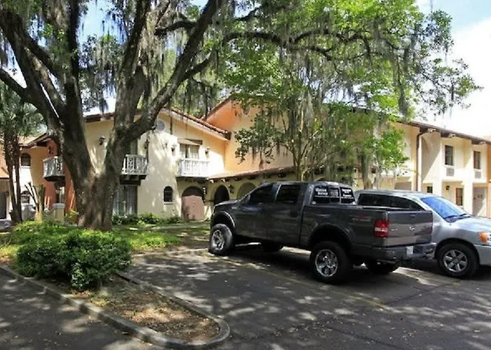 6 Tallahassee, Fl North Monroe Hotel Tallahassee