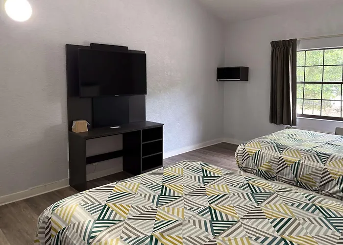 6 Tallahassee, Fl North Monroe Hotel 3*