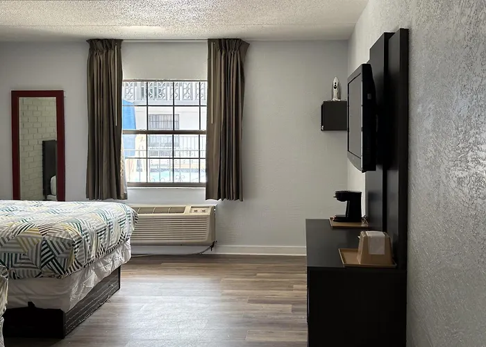 6 Tallahassee, Fl North Monroe Hotel 3*
