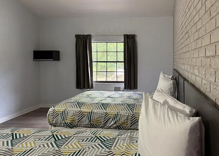 6 Tallahassee, Fl North Monroe Hotel 3*