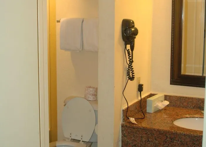 6 Tallahassee, Fl North Monroe Hotel 3*