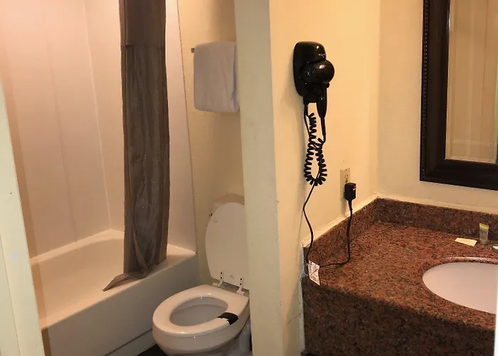 Hotel 6 Tallahassee, Fl North Monroe 3*