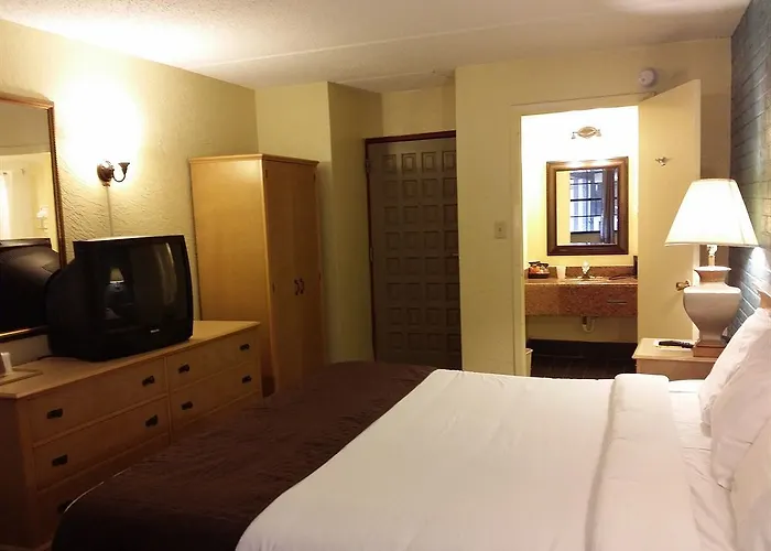 Hotel 6 Tallahassee, Fl North Monroe