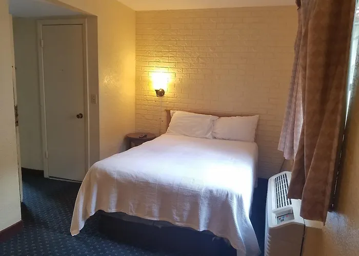 Hotel 6 Tallahassee, Fl North Monroe 3*