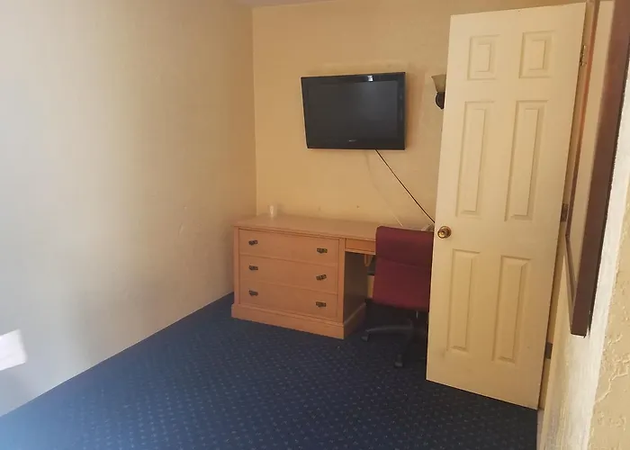 6 Tallahassee, Fl North Monroe Hotel